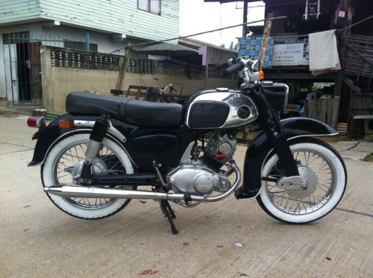 ขาย c92 ของครบ แท้ๆ สวยๆ ทะเบียนโอน เครื่องดีโครตๆ ของเดิมทั้งคัน สีสวยๆ ยางขอบขาว 0918759329 ขาย c92 ของครบ แท้ๆ สวยๆ ทะเบียนโอน เครื่องดีโครตๆ ของเดิมทั้งคัน สีสวยๆ ยางขอบขาว 0918759329