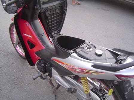 Honda Wave100 กุญแจใหญ่ U-Box เครื่องดีมาก ทะเบียนชุดโอนครบ Honda Wave100 กุญแจใหญ่ U-Box เครื่องดีมาก ทะเบียนชุดโอนครบ