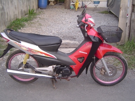 Honda Wave100 กุญแจใหญ่ U-Box เครื่องดีมาก ทะเบียนชุดโอนครบ Honda Wave100 กุญแจใหญ่ U-Box เครื่องดีมาก ทะเบียนชุดโอนครบ