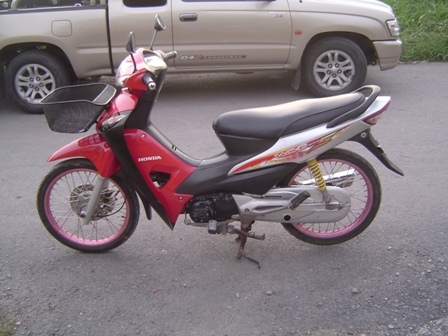 Honda Wave100 กุญแจใหญ่ U-Box เครื่องดีมาก ทะเบียนชุดโอนครบ Honda Wave100 กุญแจใหญ่ U-Box เครื่องดีมาก ทะเบียนชุดโอนครบ