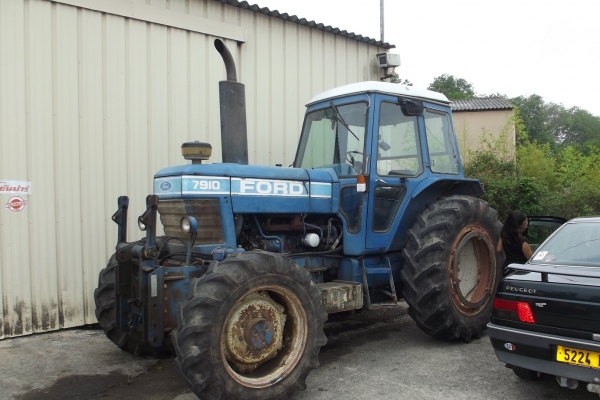 ขายรถไถนานำเข้าจากยุโรป  FORD 7910