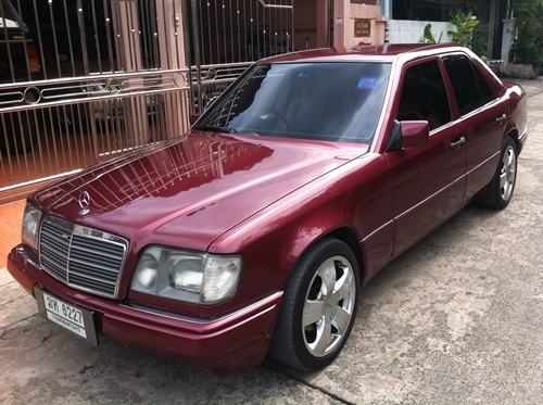 97 MERCEDES-BENZ E-CLASS E220 97 MERCEDES-BENZ E-CLASS E220