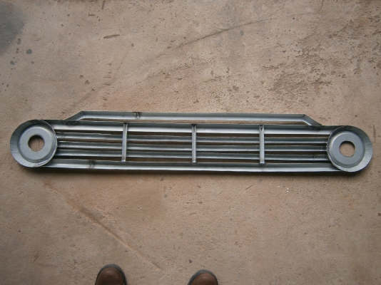 ขาย กระจังหน้า + ฝาท้าย DATSUN 320 ขาย กระจังหน้า + ฝาท้าย DATSUN 320