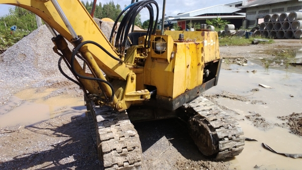 ขายแมคโครพร้อมใช้ครับ  IHI 20