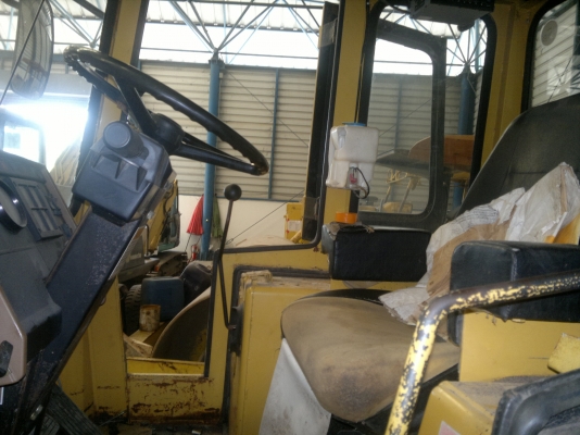 ขายรถตักล้อยาง CATERPILLAR 910F ปี95 เครื่องดีใช้งานได้เลย เพิ่งมาถึงไทย โทรมานะ 085-9049669