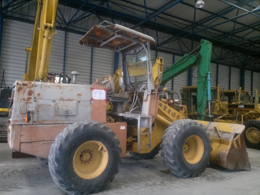ขายรถตักล้อยาง KOMATSU 515 รถนอกนำเข้าไม่เคยใช้ในไทย ราคาไม่สูงครับ