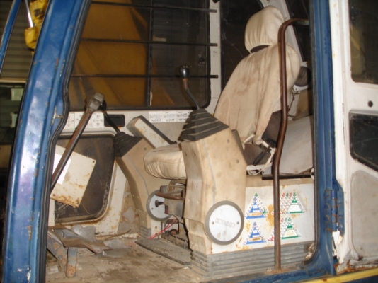 แค่ 1,250,000 เท่านั้นครับ ด่วน Kobelco SK120-1 (มาร์คทรี) นำเข้าจากญี่ปุ่น อาร์มยาวพิเศษ ใบแทร็ค 70 mm