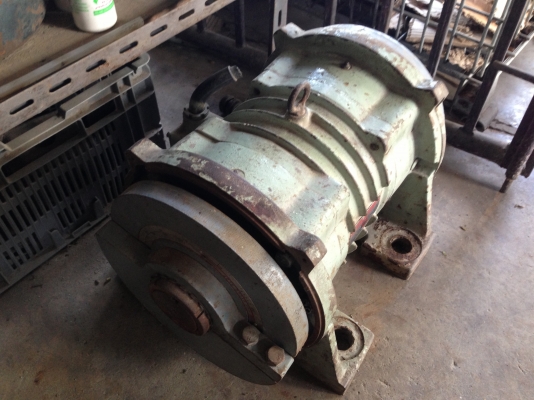 ขายมอเตอรสั่น Shinko 2 HP. 1400 RPM. Japan สภาพดี หนักมากๆ น่าจะ 100 กว่ากิโลกรัม ฝาครอบในรูปไม่ได้ใส่ แต่จริงๆมีข้างนึง อีกข้างไม่มีครับ