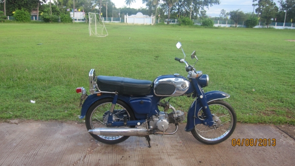 คันที่1 ชี201 เดิมๆทั้งคันสวยๆพร้อมประกวดเครื่องเดิมฟิตใหม่ cdi เรียบร้อยครับขี่ดีไม่มีสะดุดครับ ชี201รุ่นนี้เริ่มหายากแล้วครับ ราคาเปิดที่27000บาทต่อรองได้นิดน่อยครับ ส่งได้ทั่วไทย สนใจสอบถามได้ครับ0801696651 รถยุอำนาจเจริญครับ no-book ออกใบซื้อขายให้ครั