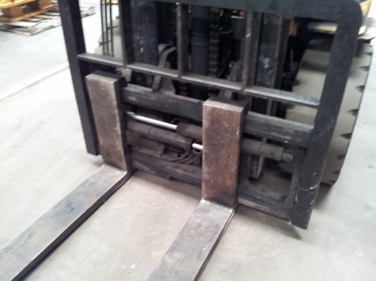 Forklift TOYOTA ขนาด 4.5 ตัน รุ่น 7 ถูก ๆเลยครับ  Model 02-7FG45