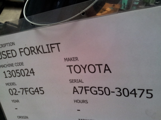 Forklift TOYOTA ขนาด 4.5 ตัน รุ่น 7 ถูก ๆเลยครับ  Model 02-7FG45