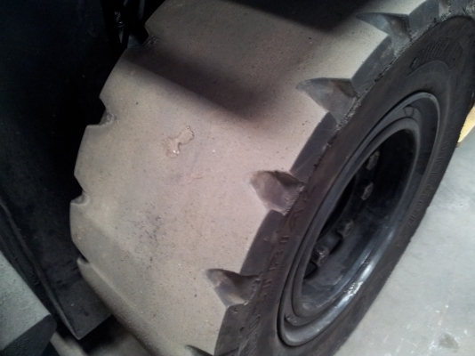 Forklift TOYOTA ขนาด 4.5 ตัน รุ่น 7 ถูก ๆเลยครับ  Model 02-7FG45