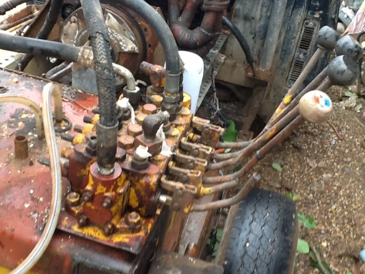 ขายด่วนรถเจาะนำ้ พร้อมใช้งาน