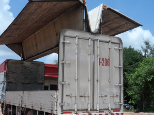 HINO FF1J PLA เครื่อง JO8C 212HP ปี45 เสมอทอง ตู้ยาว7.5 เมตรยางเรเดียล เครื่องเหมือนใหม่ แคซซีสวยมากๆเข้าศูนย์ตลอด ไม่เคยทำสีครับ HINO FF1J PLA เครื่อง JO8C 212HP ปี45 เสมอทอง ตู้ยาว7.5 เมตรยางเรเดียล เครื่องเหมือนใหม่ แคซซีสวยมากๆเข้าศูนย์ตลอด ไม่เคยทำสีครับ