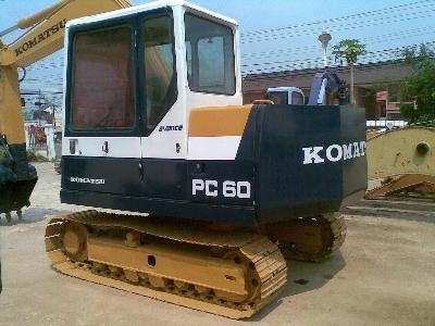 ให้เช่ารถแม็คโคร PC60