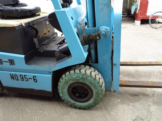 รถยกไฟฟ้า แบบนั่งขับขนาด 1.5 ตัน เสาสูง 6 เมตร Toyota 5FB15 นำเข้าจากญี่ปุ่น