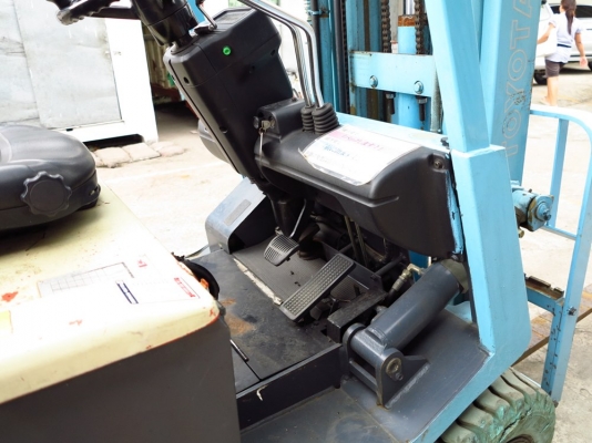 รถยกไฟฟ้า แบบนั่งขับขนาด 1.5 ตัน เสาสูง 6 เมตร Toyota 5FB15 นำเข้าจากญี่ปุ่น