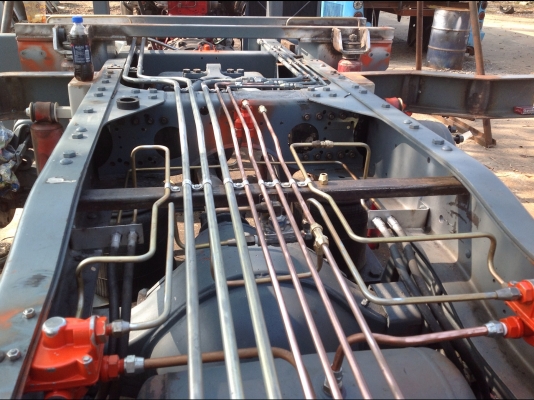 ขายแปดล้อประกอบใหม่สภาพใกล้เสร็จ