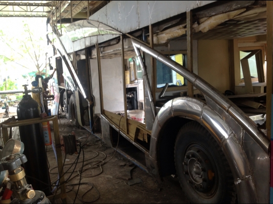 ขายแปดล้อประกอบใหม่สภาพใกล้เสร็จ