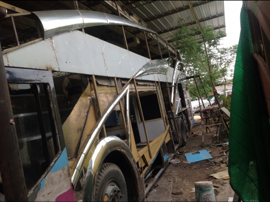 ขายแปดล้อประกอบใหม่สภาพใกล้เสร็จ