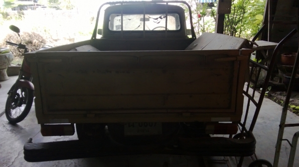 ดัทสัน 320 ปี 2511 รถจอดสภาพดี