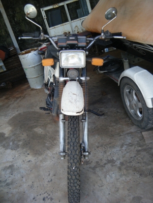 ซูซูกิ TS 125 รุ่นไฟเหลี่ยม พร้อมทะเบียนแท้ๆ ซูซูกิ TS 125 รุ่นไฟเหลี่ยม พร้อมทะเบียนแท้ๆ