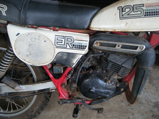 ซูซูกิ TS 125 รุ่นไฟเหลี่ยม พร้อมทะเบียนแท้ๆ ซูซูกิ TS 125 รุ่นไฟเหลี่ยม พร้อมทะเบียนแท้ๆ