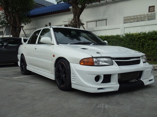 มิสซูอีคาร์สีขาวมุขตัวประกอบนอกแต่งอีโว เครื่อง 4G63โบ ราคาหลักหมื่น