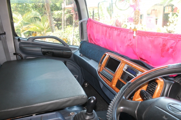 ขายHino Maga FL 220 กระบะสามมิต ยาว6.2เมตร สถาพสวยมาก