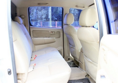 รถสวยพร้อมใช้ Vigo 2.5E 4ประตู MT มีแคร์รี่บอย ปี 2010