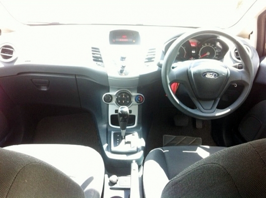 Ford Fiesta 1.4 Sedan ปี 2011 สีดำ Ford Fiesta 1.4 Sedan ปี 2011 สีดำ