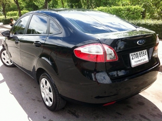 Ford Fiesta 1.4 Sedan ปี 2011 สีดำ Ford Fiesta 1.4 Sedan ปี 2011 สีดำ