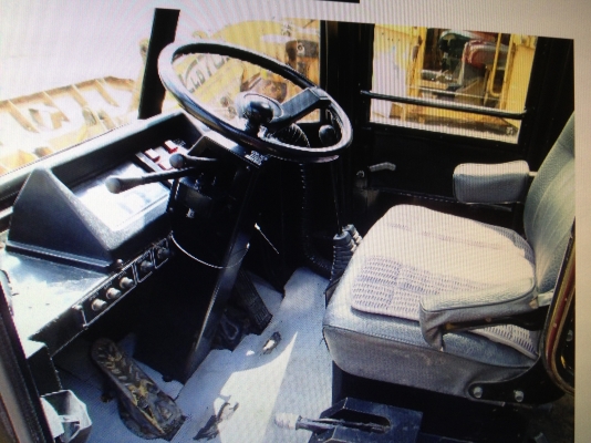 ขายรถตักล้อยาง TCM 830-2 (S11-03192) 4,212 ชม.