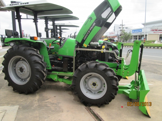 รถแทรกเตอร์