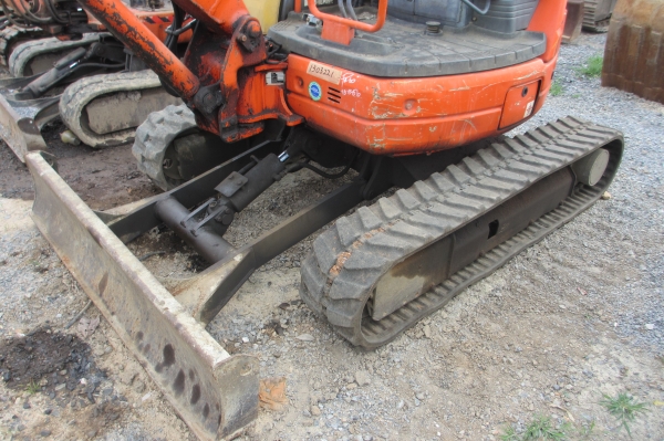 KOMATSU PC35MR  เก่านอก เอวแน่น ปั็มแรง สภาพพร้อมใช้ สุดๆเอาไปแบ่งกันใช้ได้เลยครับ   น้องร็อค จัดหั้ย สนใจโทร สอบถามได้ 081-8535656