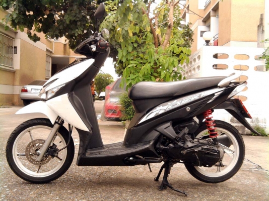 ขออนุญาติขาย Honda Click Combi Brake มือเดียว สีขาวมุก ล้อแม็ก