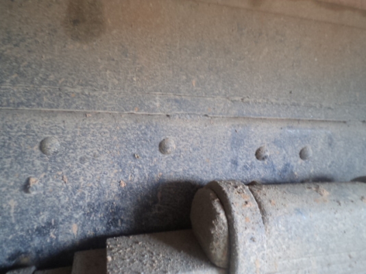 ขาย NISSAN UD CW 41  2 เพลาดั้มสำหรับวิ่งงานหนักราคา 890000