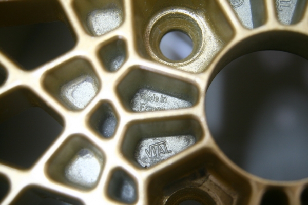 ล้อแม็กรังผึ้ง MADE IN France