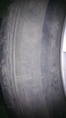 ขอขาย แม็กพร้อมยาง ยาริส 185/60 R15 ปี 10 สภาพดี