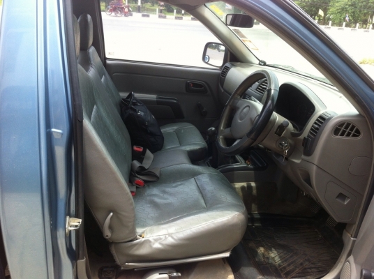 ISUZU D-MAX SPARK EX 3.0 Di MT ปี 46 รถบ้านสภาพดีเดิมพร้อมใช้งาน เครื่องแห้งแรงดีไม่เยิ้ม ภายในเก๋งคอนโซลสวยครบ CD MP3 แอร์เย็น พ.เพาเวอร์ ก.ธรรมดา กระบะปูพื้นยางลายเนอร์สภาพสวย ช่วงล่างแน่นหนึบ ยางสภาพดี 4 เส้นประมาณ 70\% พร้อมใช้งาน เอกสารทะเบียนภาษีครบพ