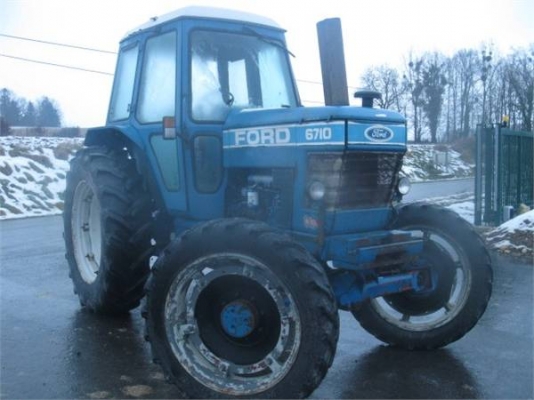 1982  Ford 6710