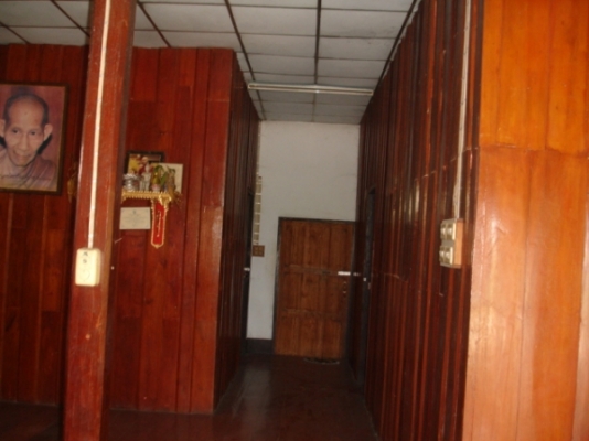 ขายที่ดินพร้อมบ้านติดถนนสี่เลนส์ ขายที่ดินพร้อมบ้านติดถนนสี่เลนส์