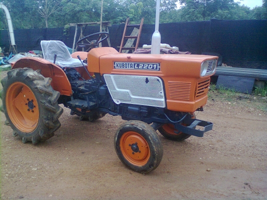 ขายรถไถ  KUBOTA  2201  แรง ครับ