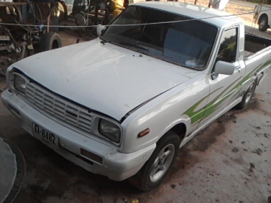 เพื่อนฝากประกาศครับ ขายมาสด้า แฟมิเลีย ตอนเดียว ติดแก๊สลงเล่มแล้ว ภาษีขาดปี 55 เครื่องพัง