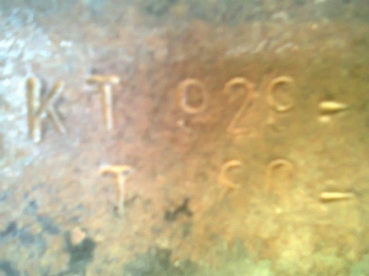 HINO KT 929 - 168 HP EH700 รถหางปลาสิบล้อเพลาเดียว เครื่องแน่นแรงดี หัวเก๋งเดิมๆมีผุบ้างเล็กน้อย พวงมาลัยเพาเวอร์ ช่วงล่างคัชซีไม่แตกบวม ยางสภาพดี 60\% พร้อมใช้งานได้เลยไม่มีปัญหา เอกสารเล่มทะเบียนครบพร้อม ราคาต่อรองได้ครับ