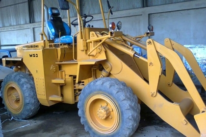 รถตักล้อยาง มิซซู WS-3 เอวอ่อน สภาพดี พร้อมใช้งาน รถตักล้อยาง มิซซู WS-3 เอวอ่อน สภาพดี พร้อมใช้งาน