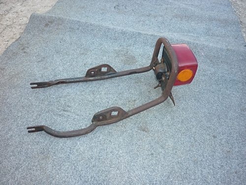 กันตกหรือชุดไฟท้าย  SUZUKI  TS