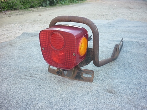 กันตกหรือชุดไฟท้าย  SUZUKI  TS