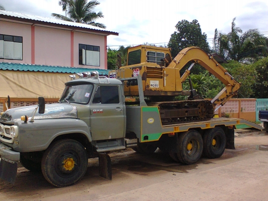 ลด สุดๆ  KOMATSU PC 60-1 เก่านอก 1 ปี สภาพ สดๆ พร้อมใช้