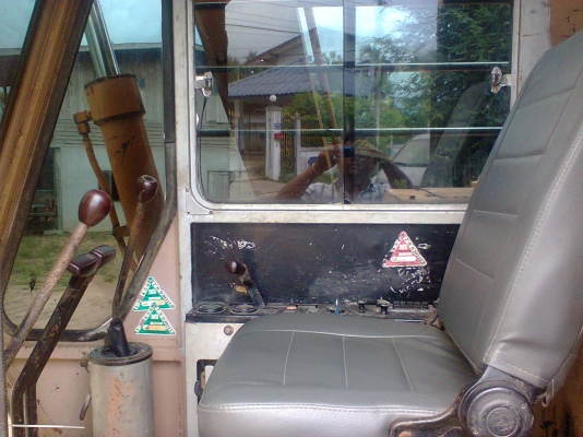 ลด สุดๆ  KOMATSU PC 60-1 เก่านอก 1 ปี สภาพ สดๆ พร้อมใช้